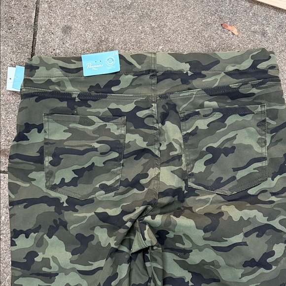 Pennman’s Plus Camouflage stretch Leggings. Size 1X Cotton polyester spandex New - Picture 8 of 11